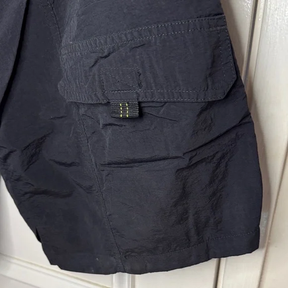 Men's Dark Cargo Shorts with Belt - Picture 5 of 6